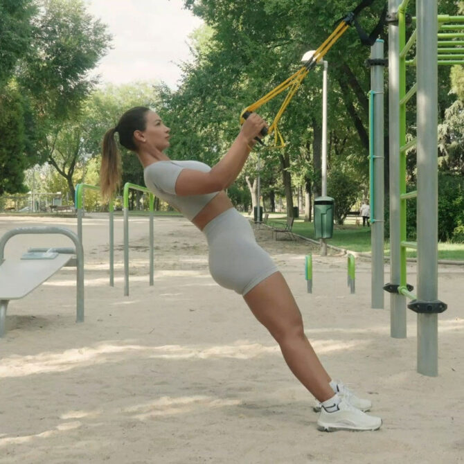 MOMOVE Suspension Trainer Resistance Bands Bodyweight Training Straps for Full Body GYM Workouts
